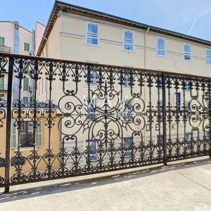 Property in Carre d'Or