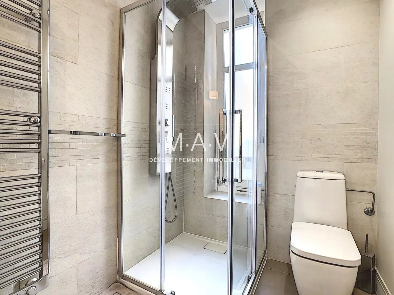 Property photo in Carre d'Or