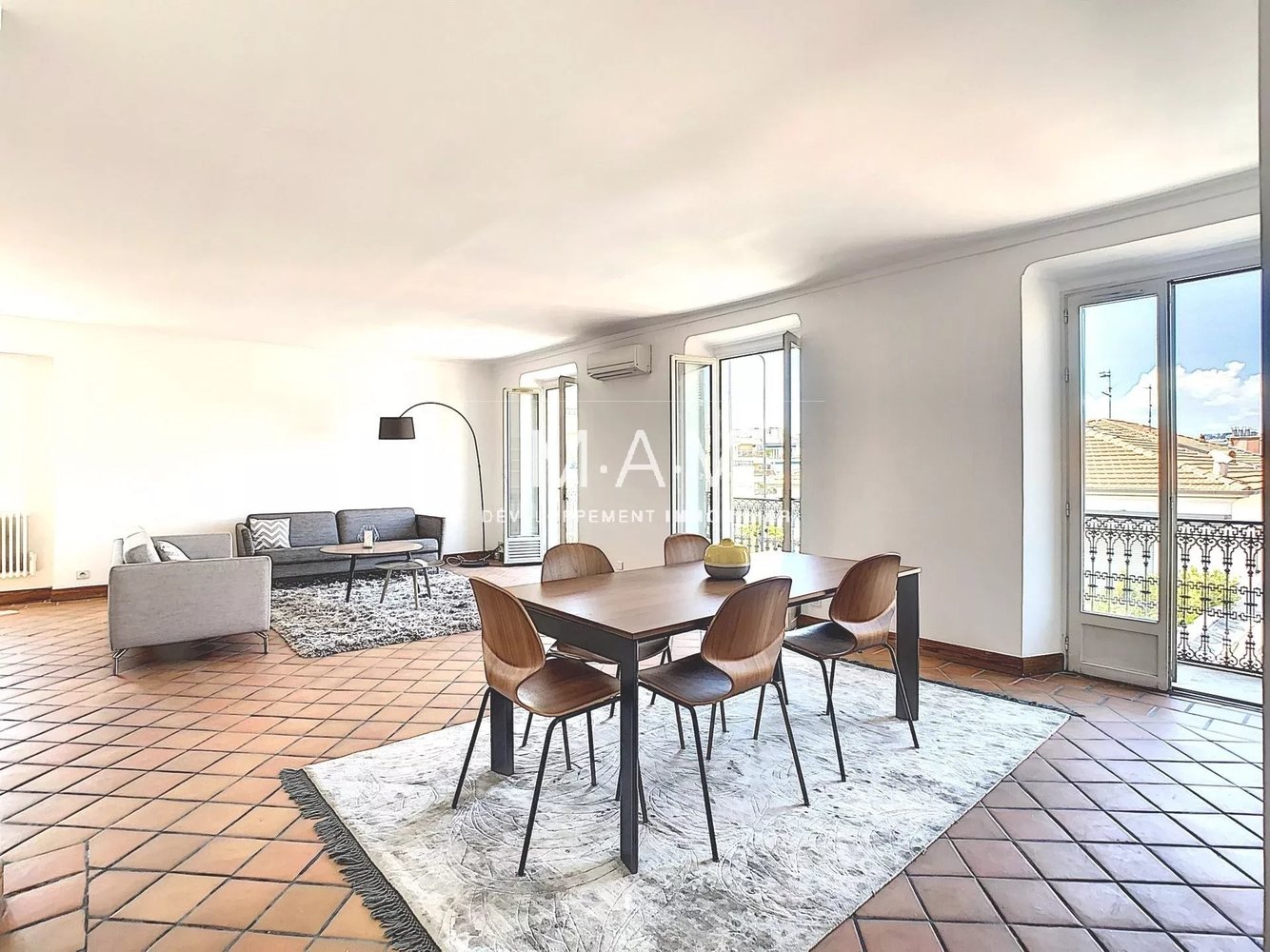 Property photo in Carre d'Or