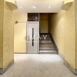 Property in Carre d'Or