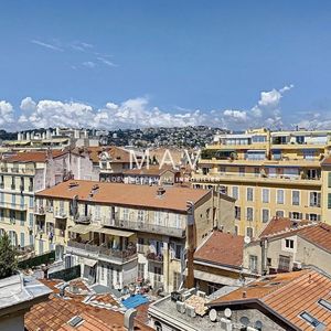 Property in Carre d'Or