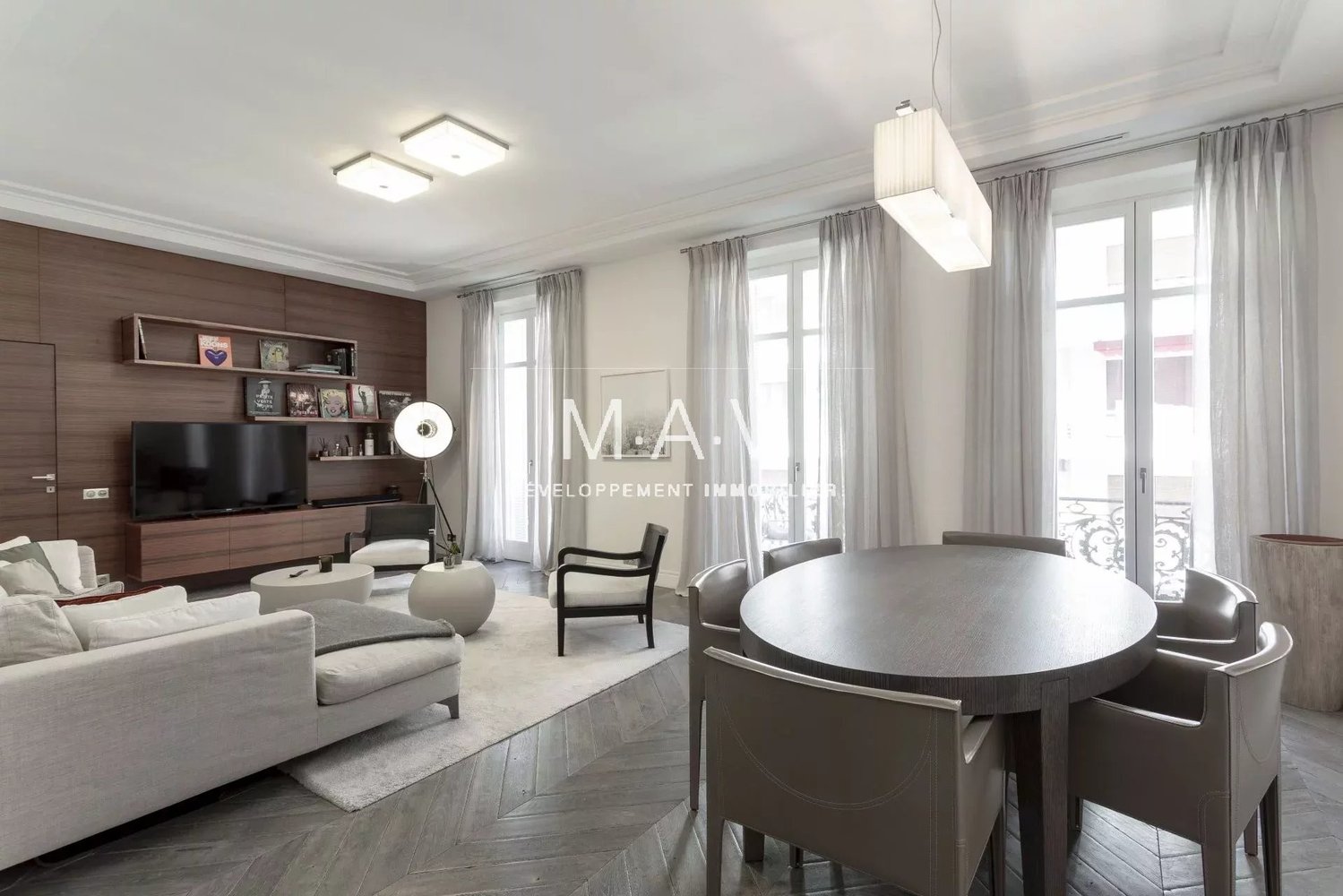 Property photo in Carre d'Or