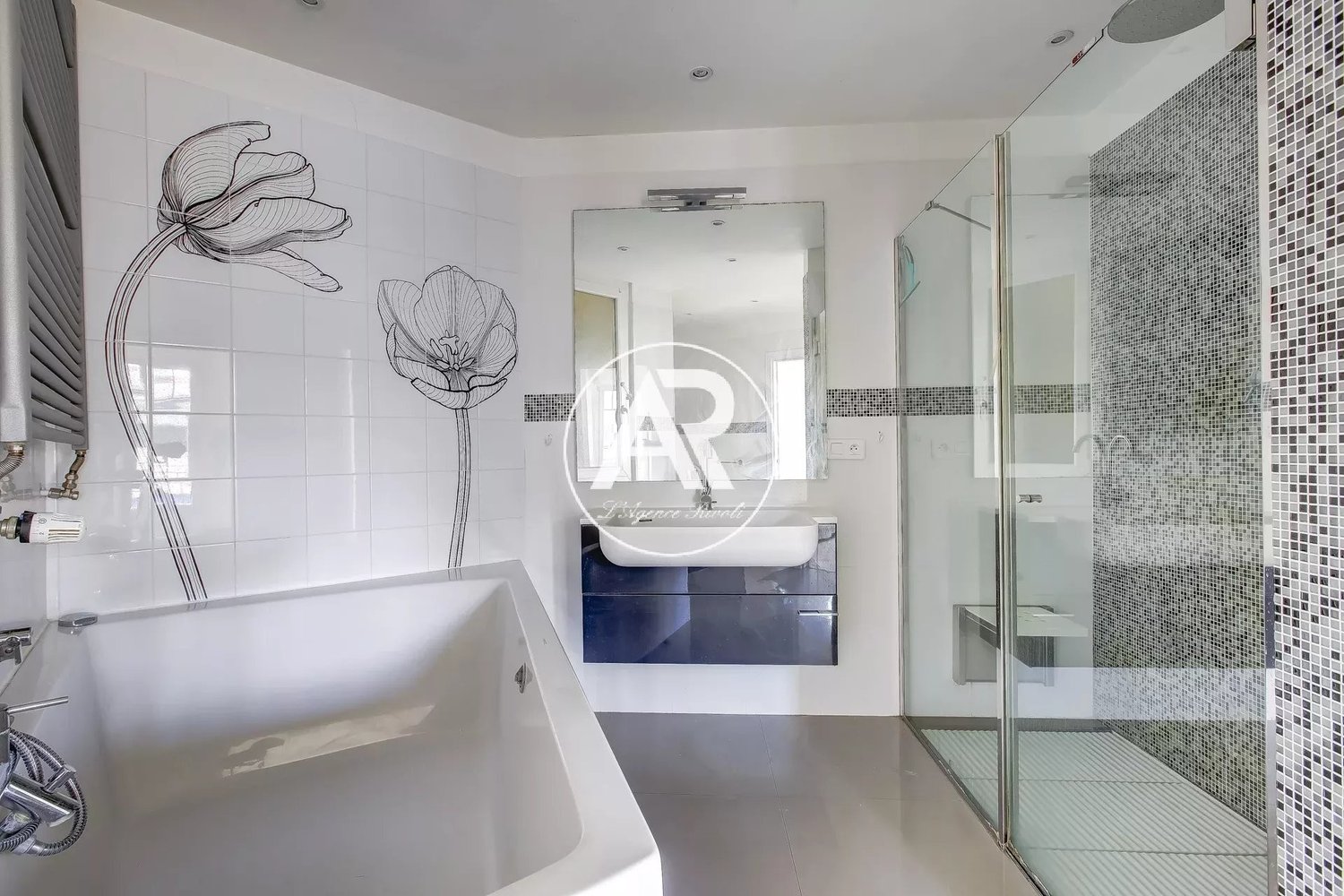 Property photo in Carre d'Or