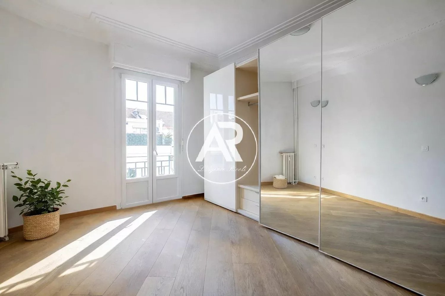 Property photo in Carre d'Or