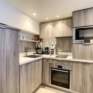 Property in Carre d'Or
