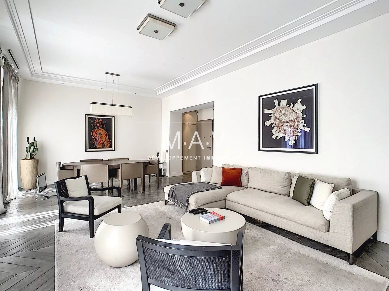 Property photo in Carre d'Or