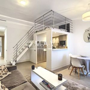 Property in Carre d'Or