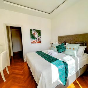 Property in Carre d'Or
