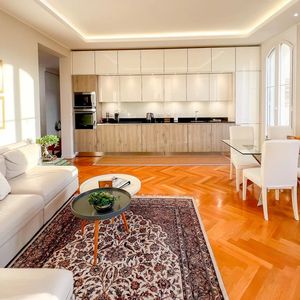Property in Carre d'Or