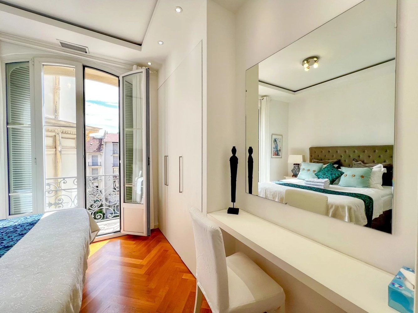 Property photo in Carre d'Or
