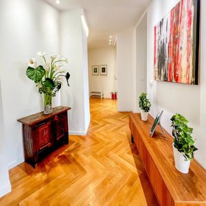Property in Carre d'Or