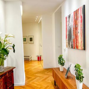 Property in Carre d'Or
