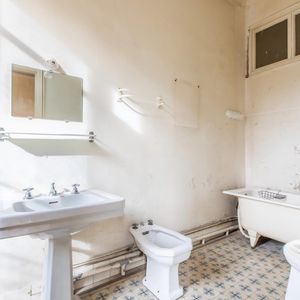 Property in Carre d'Or