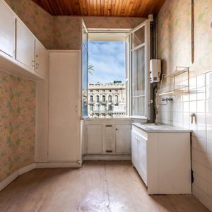 Property in Carre d'Or