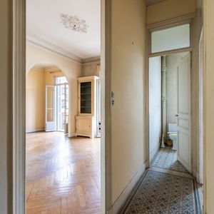 Property in Carre d'Or