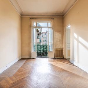 Property in Carre d'Or