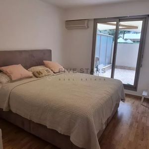 Property in Carre d'Or