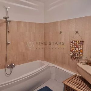 Property in Carre d'Or
