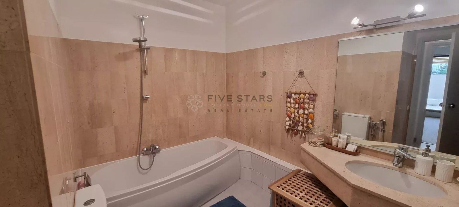 Property photo in Carre d'Or
