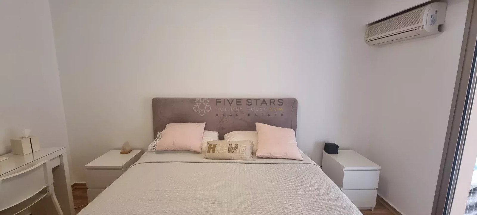 Property photo in Carre d'Or