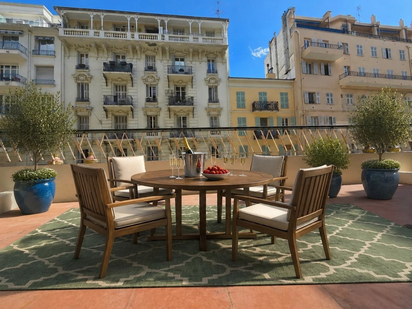 Property photo in Carre d'Or