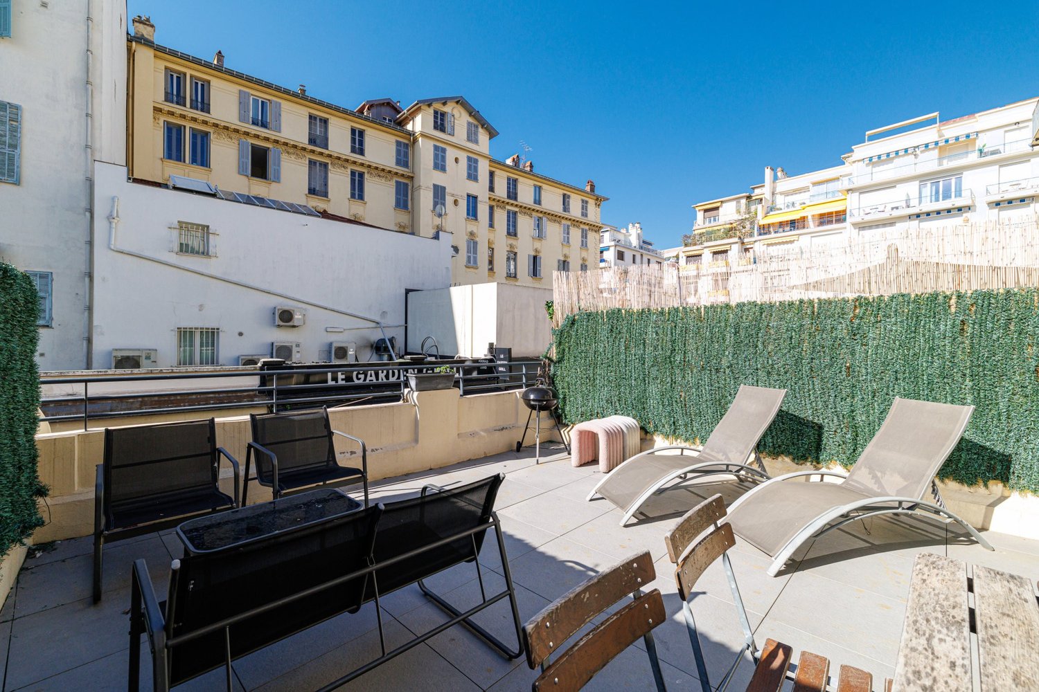 Property photo in Carre d'Or
