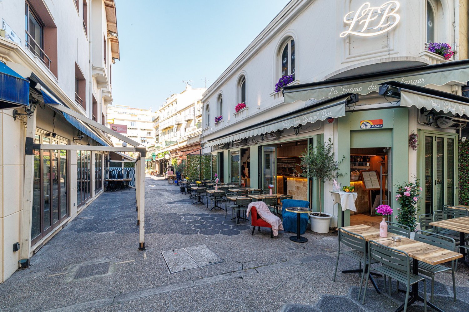 Property photo in Carre d'Or