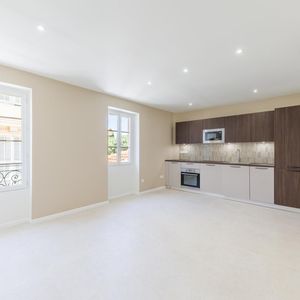 Property in Carre d'Or