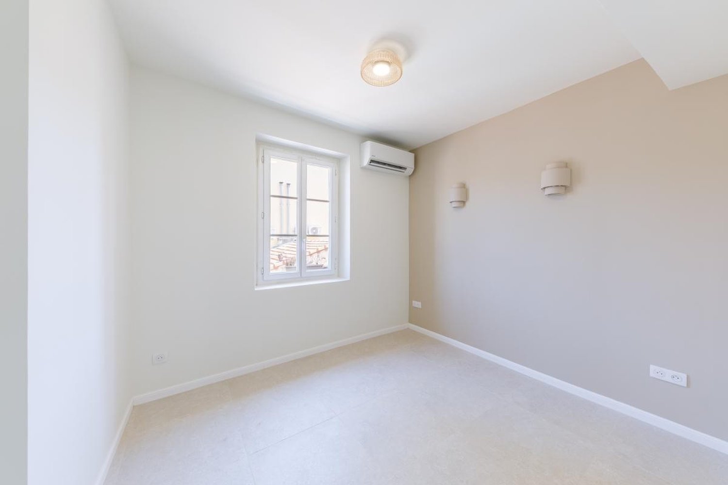 Property photo in Carre d'Or