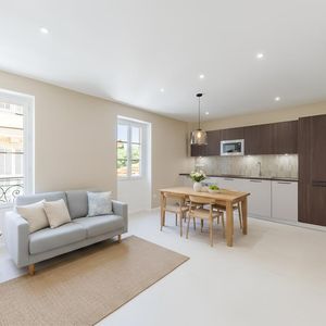 Property in Carre d'Or