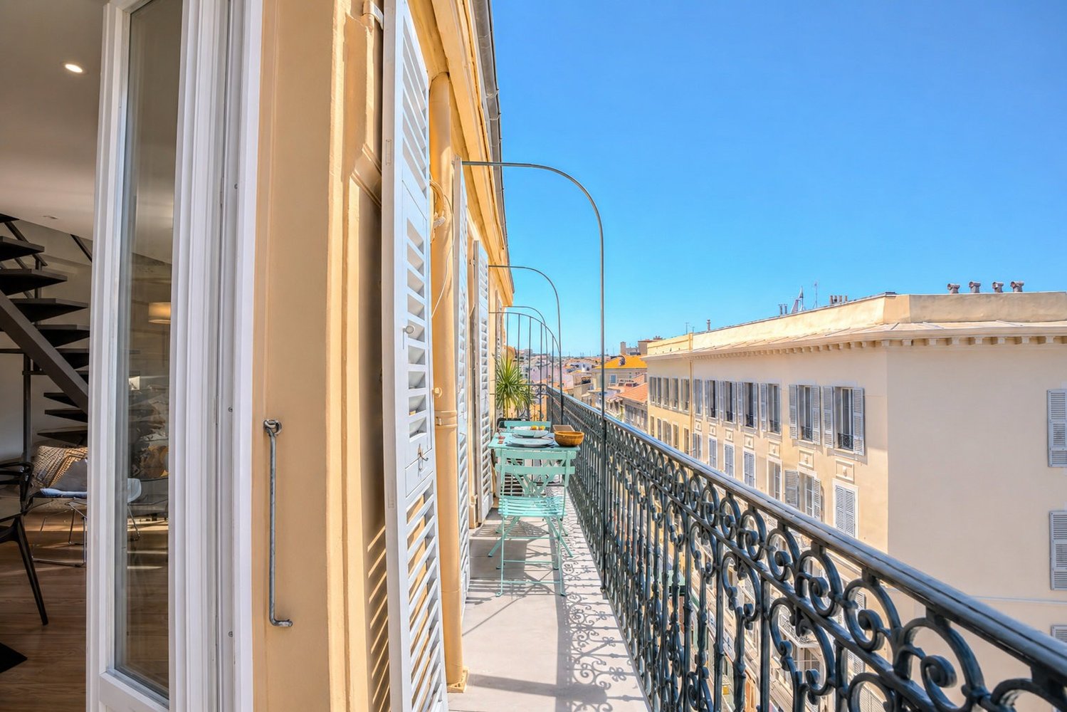 Property photo in Carre d'Or