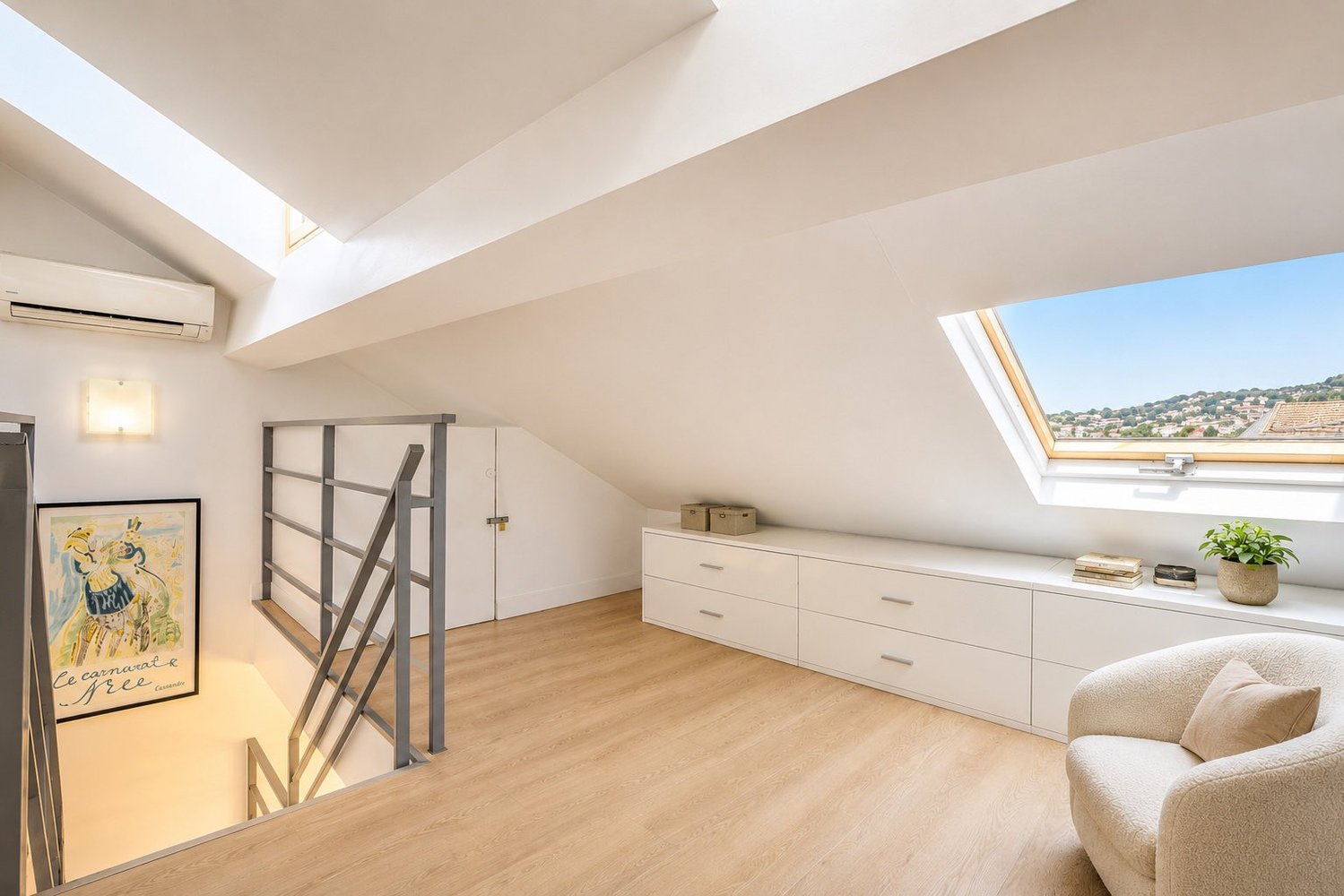Property photo in Carre d'Or