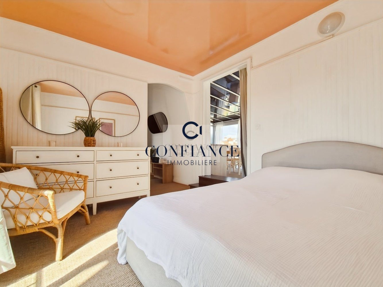 Property photo in Port