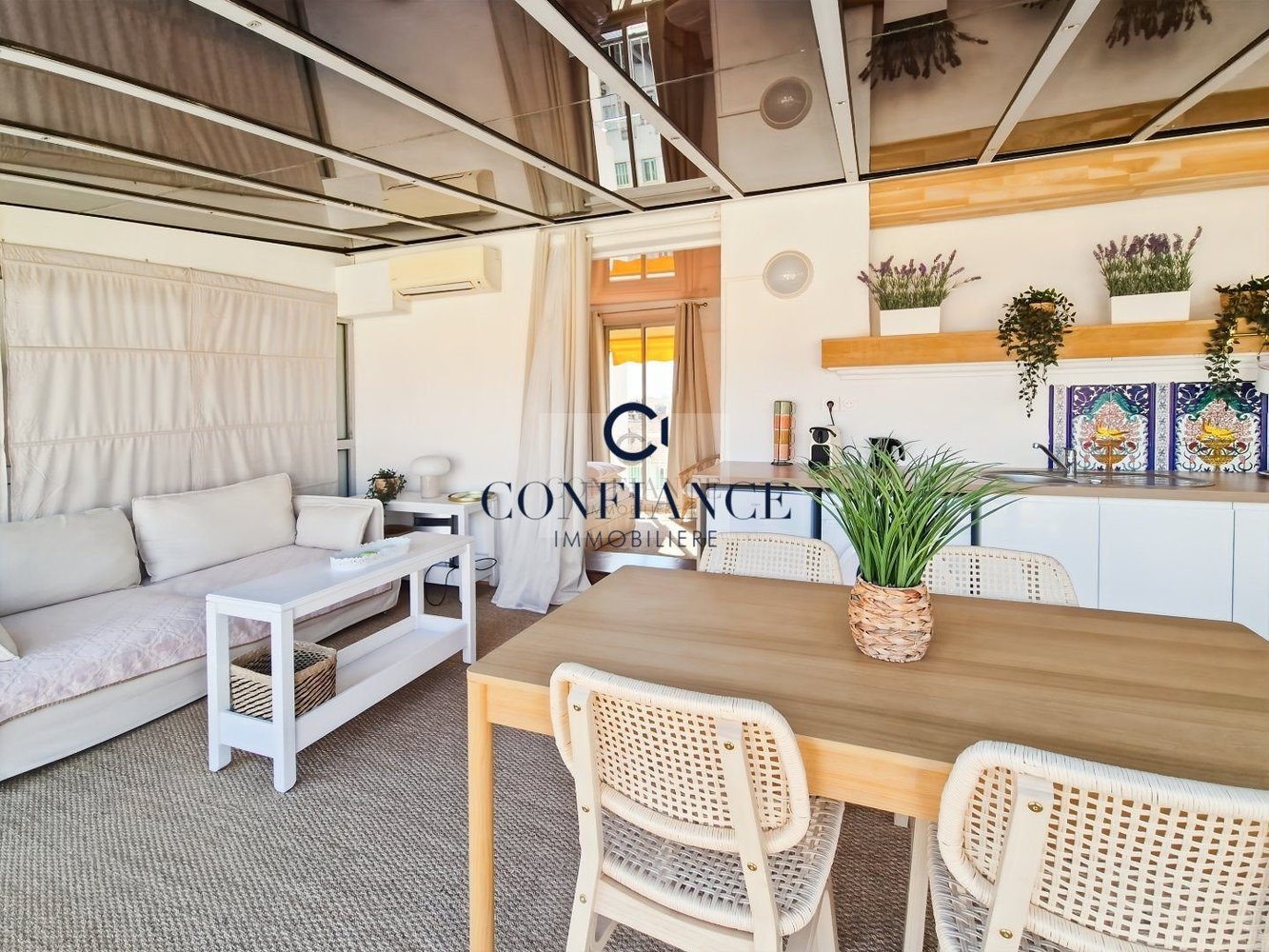 Property photo in Port