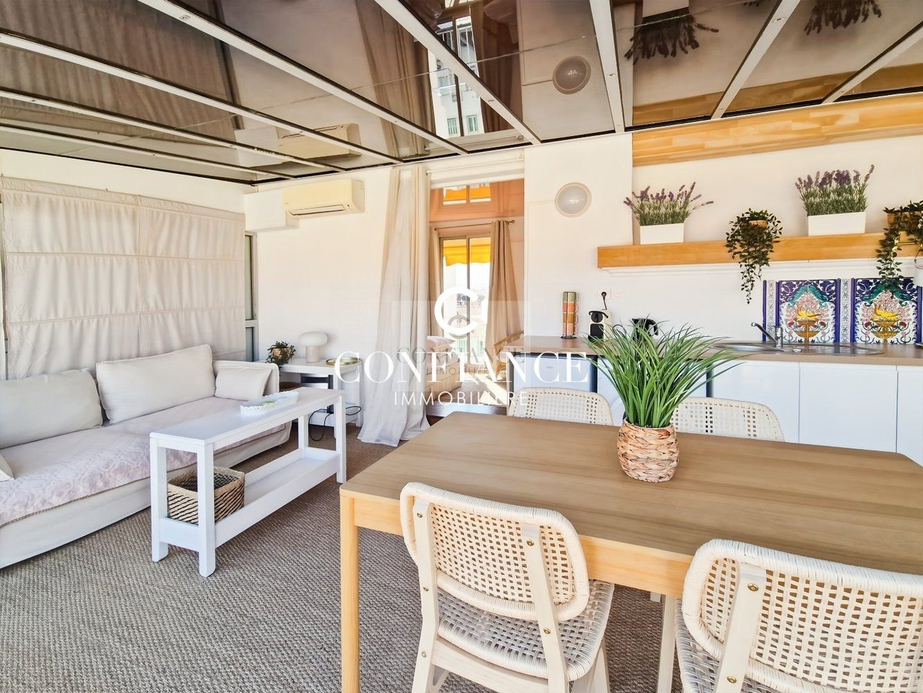 Property photo in Port