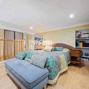 Property in Carre d'Argent