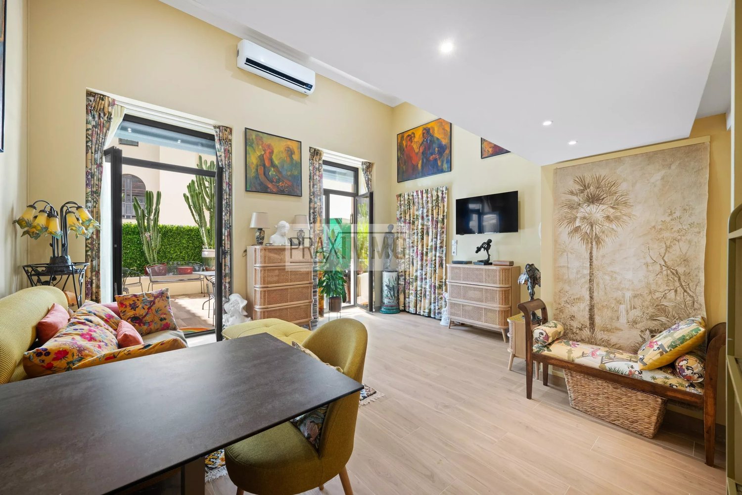 Property photo in Carre d'Argent