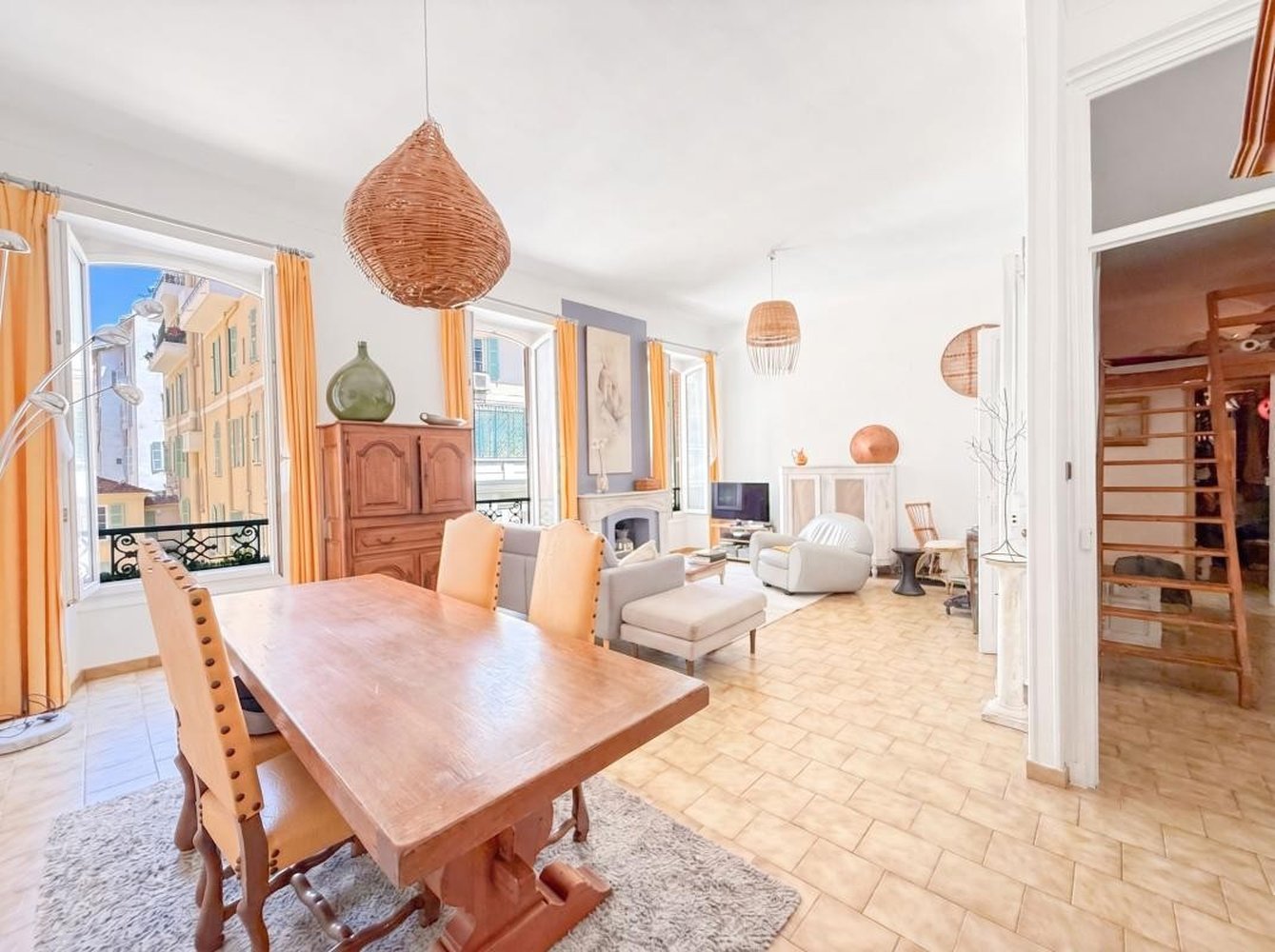 Property photo in Carre d'Argent