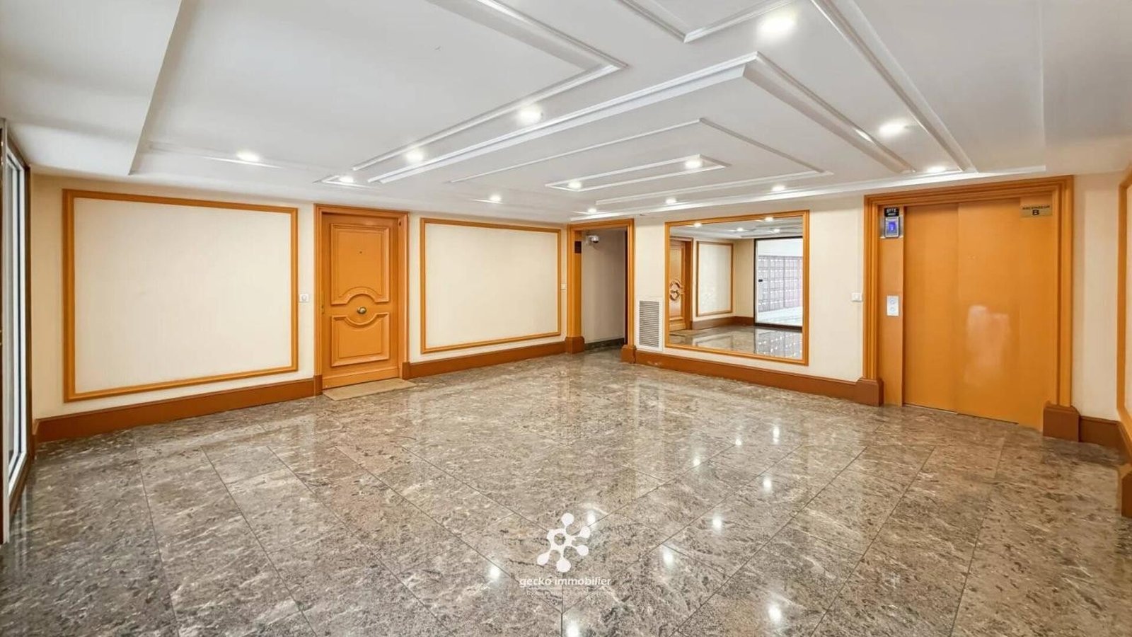 Property photo in Carre d'Argent
