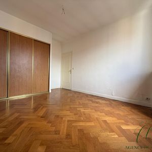 Property in Carre d'Argent