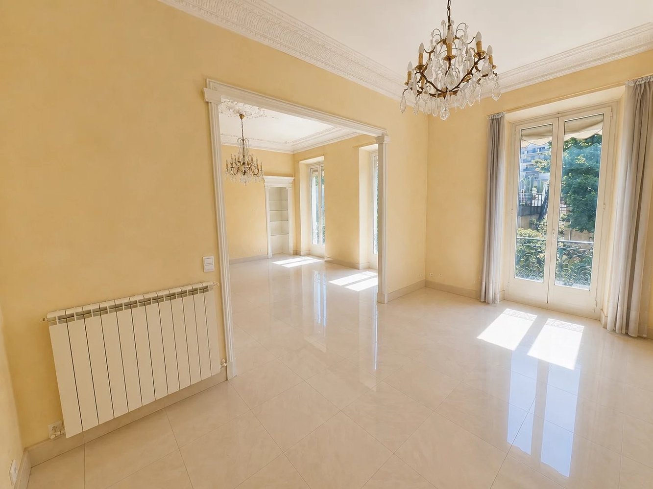 Property photo in Carre d'Argent