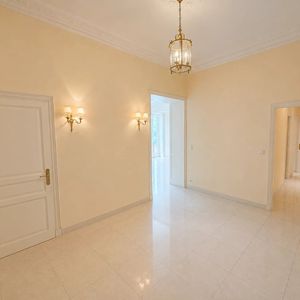 Property in Carre d'Argent