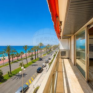 Property in Carre d'Or