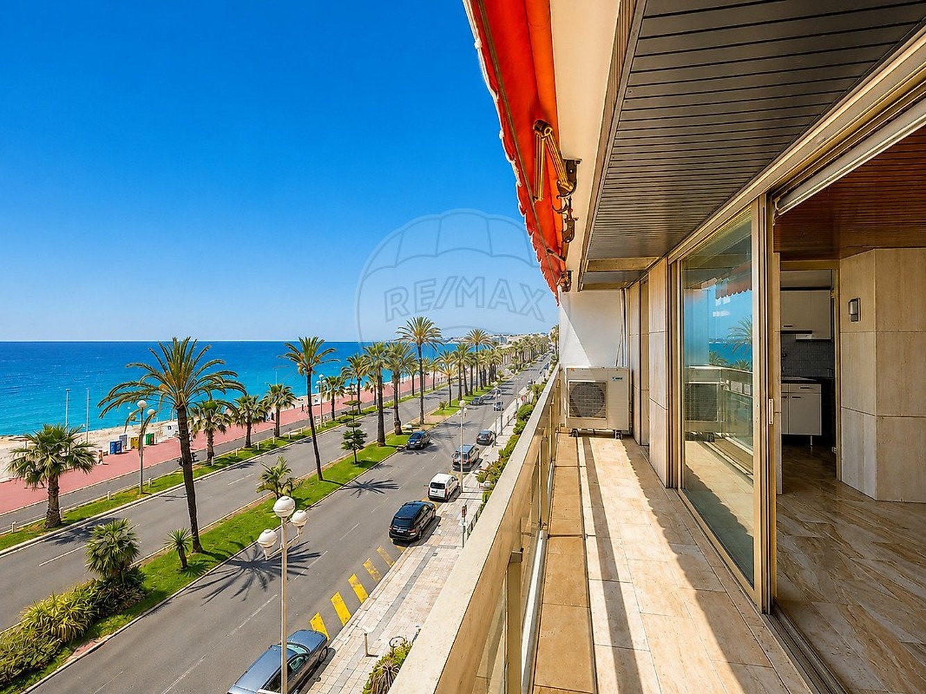 Property photo in Carre d'Or