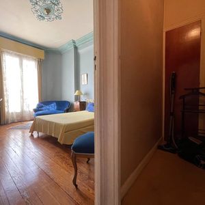 Property in Carre d'Or