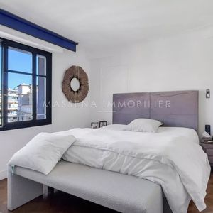 Property in Carre d'Or
