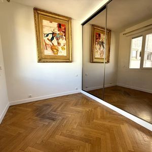 Property in Carre d'Or