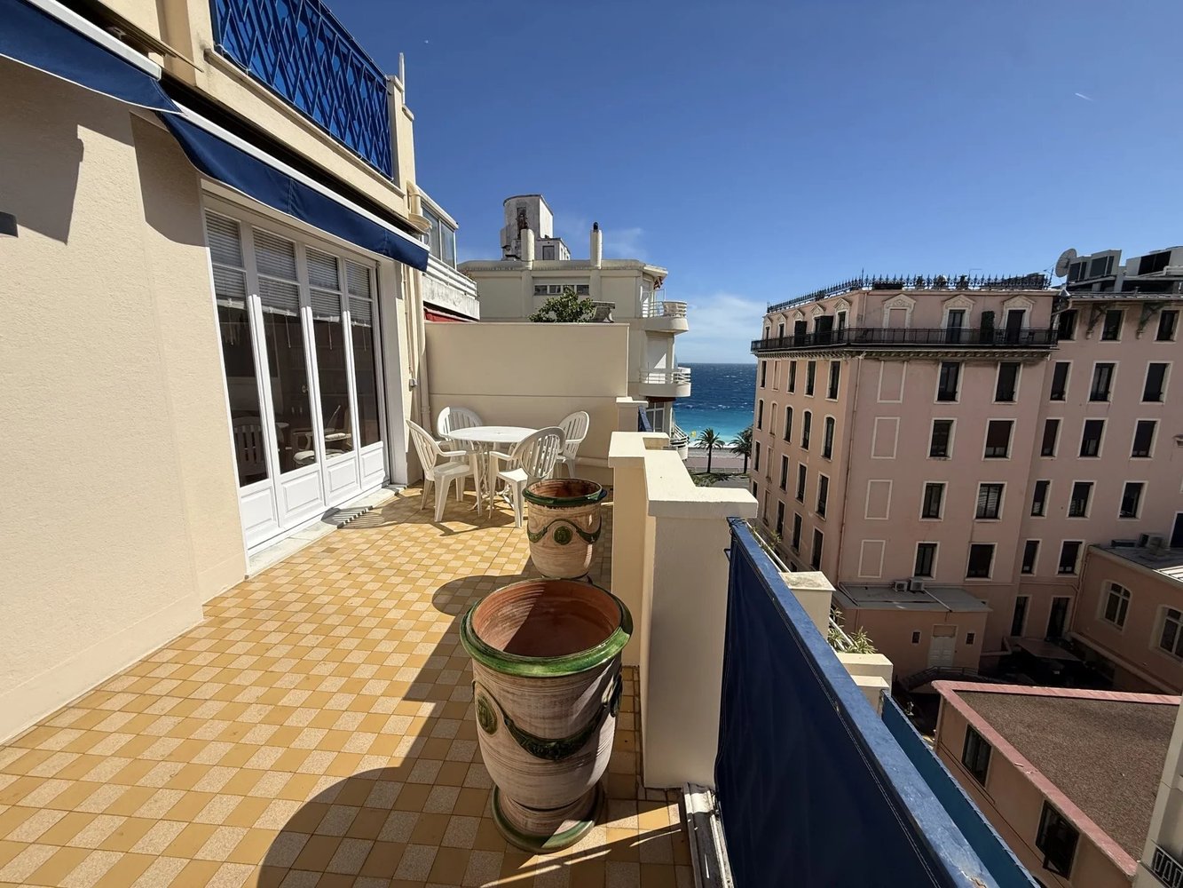 Property photo in Carre d'Or