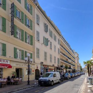Property in Carre d'Or