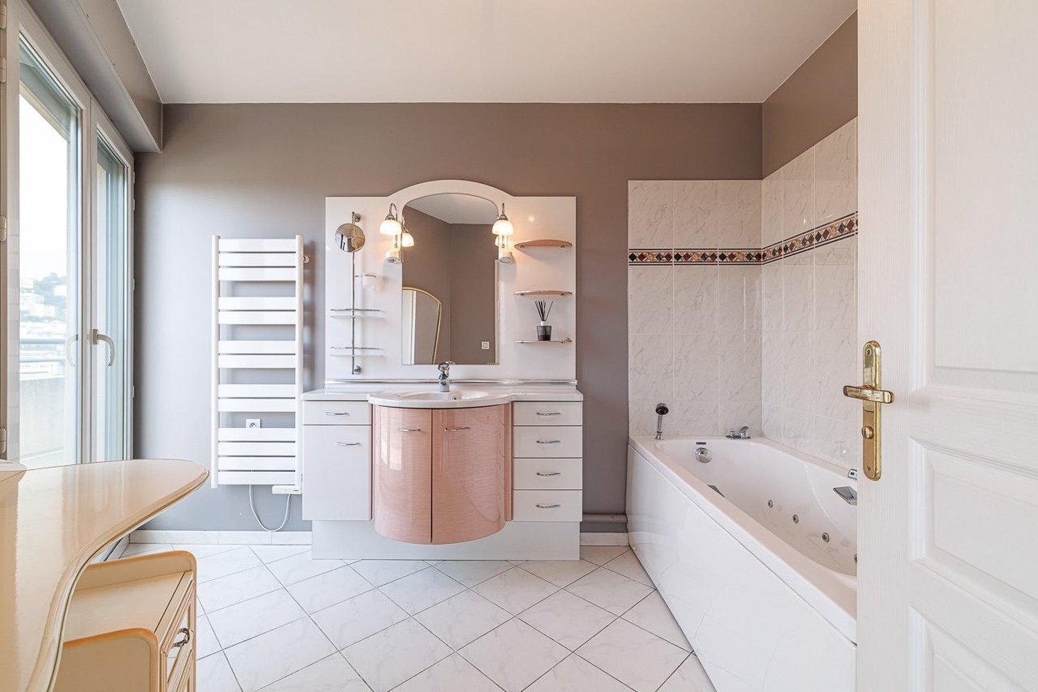 Property photo in Carre d'Or